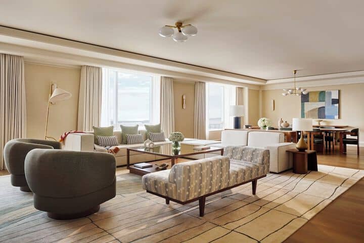 Room 22 of 60