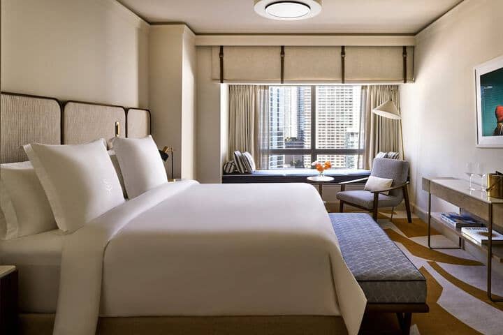 Room 33 of 60