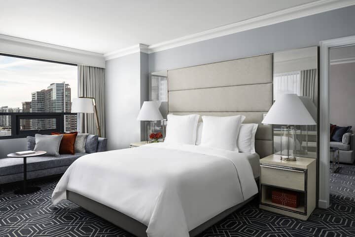 Room 4 of 94