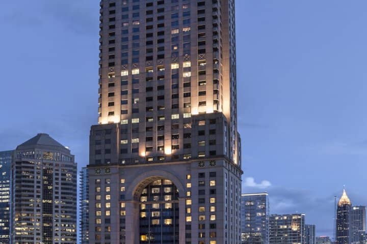 Hotel 90 of 94